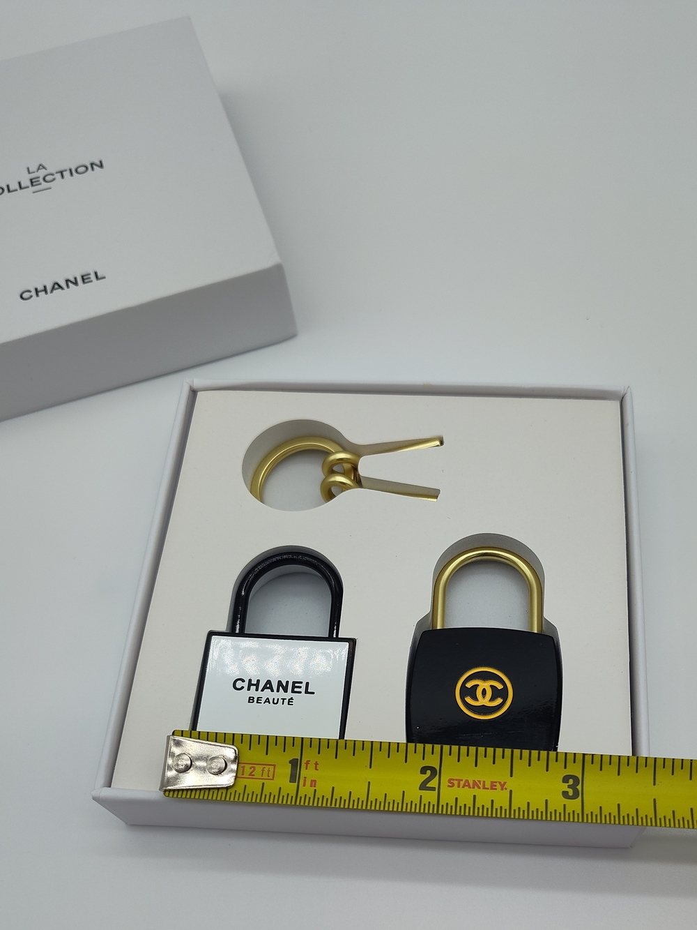 CHANEL Beauté La Collection Padlock Key Charm Set Box Gift Collector Gift NIB - Picture 3 of 6